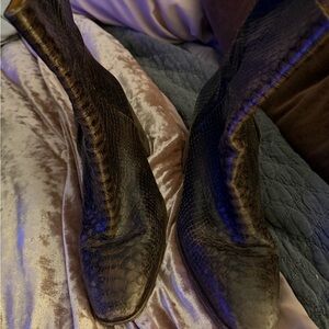 FREE PEOPLE Snakeskin Patterned Boots FREE PEOPLE 
SIZE 9